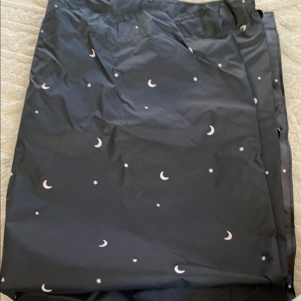 Black out portable curtain with suction cups/ Velcro
